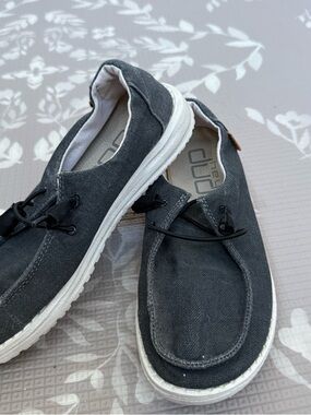 Hey Dude Women's Dark Gray Canvas Slip-On Loafers with White Sole Size 5